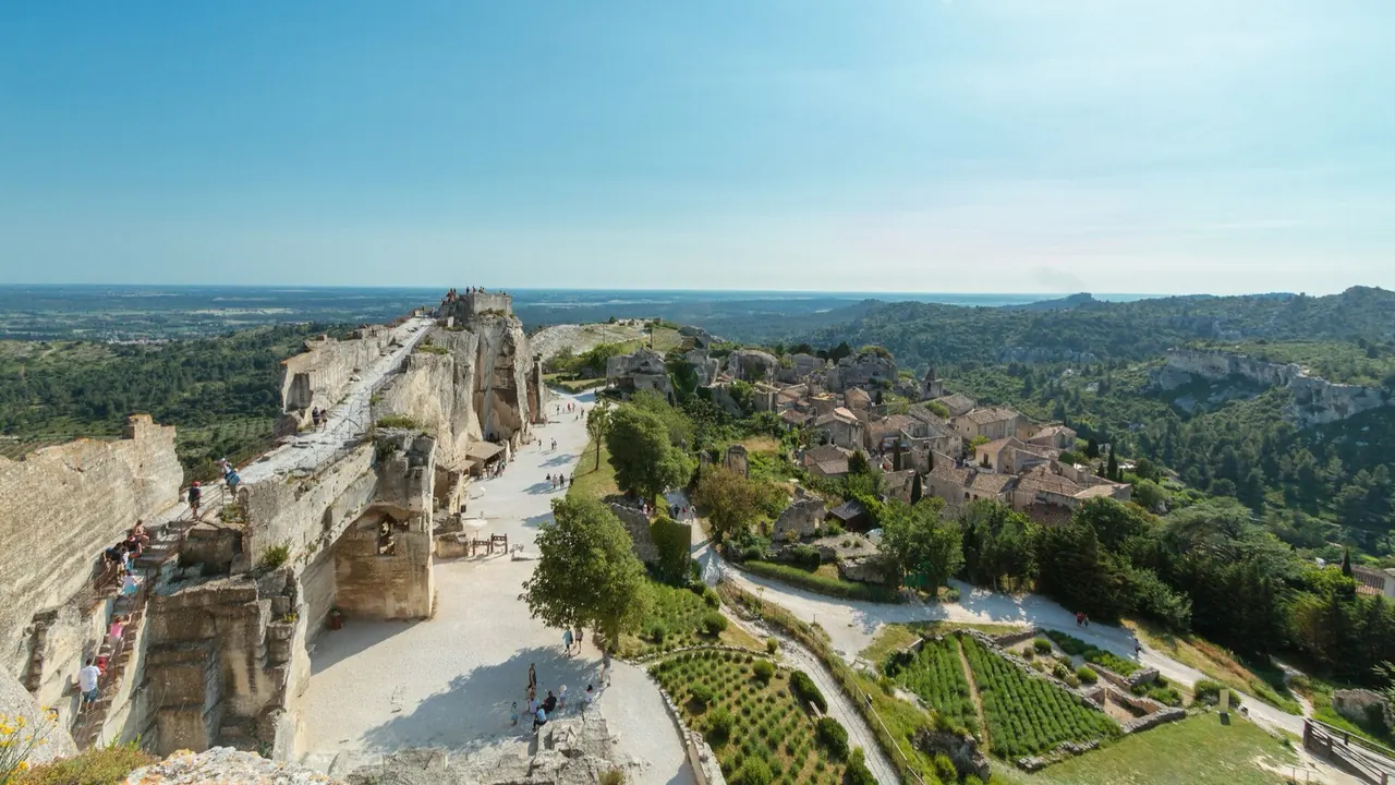 Les Baux-de-Provence, Carrières de Lumières and Baumanière
